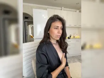 HotyWinter84  live sex cam
