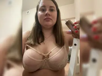 SoloLisaDiSol  live sex cam