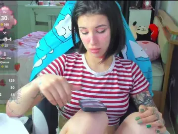 Folinskaayaa  live sex cam