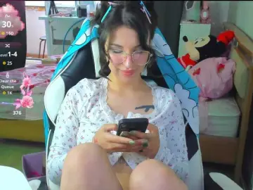 Folinskaayaa  live sex cam