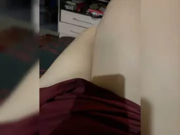 Aglays124  live sex cam