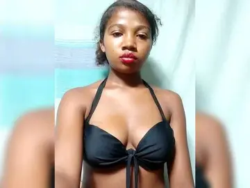 Christinah  live sex cam