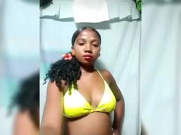 Christinah  live sex cam