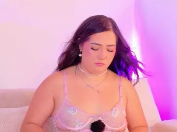 Hannahprada9  live sex cam