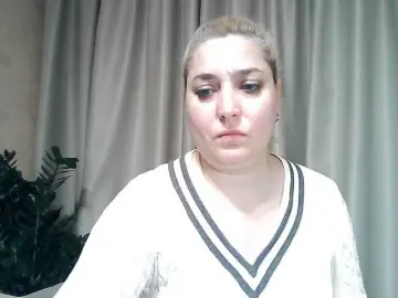 KickaIricka  live sex cam