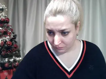 KickaIricka  live sex cam