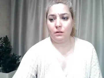 KickaIricka  live sex cam