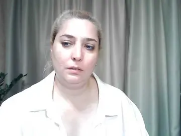 KickaIricka  live sex cam