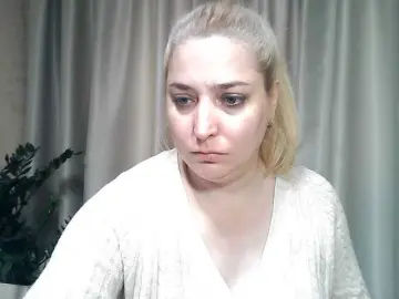 KickaIricka  live sex cam