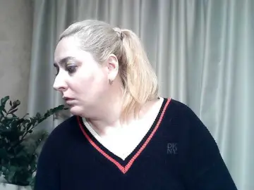 KickaIricka  live sex cam