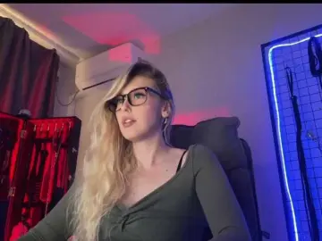 Miss-Liya  live sex cam