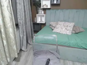 ValerieSmiths  live sex cam
