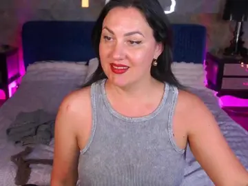 VelvetLuck  live sex cam