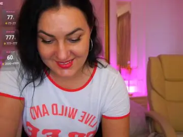 VelvetLuck  live sex cam
