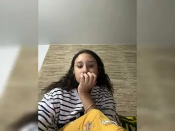 Lalix222  live sex cam