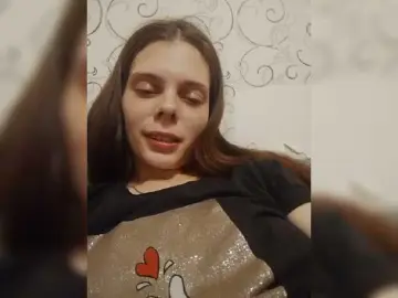 Sexsoska  live sex cam