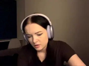 DaynaHosler  live sex cam