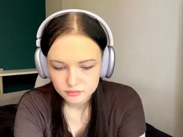 DaynaHosler  live sex cam