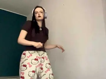 DaynaHosler  live sex cam