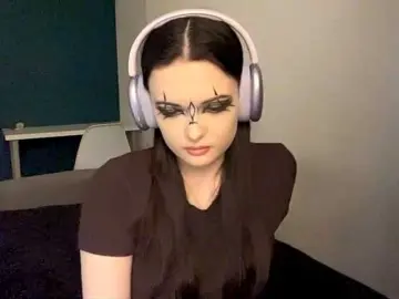 DaynaHosler  live sex cam