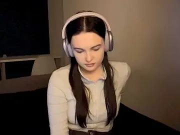 DaynaHosler  live sex cam