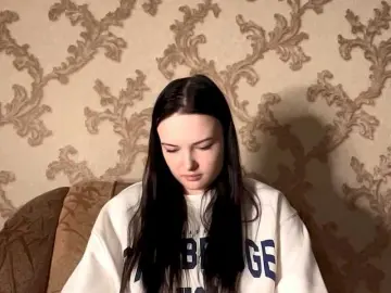 DaynaHosler  live sex cam