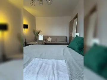 Julia93cherry  live sex cam