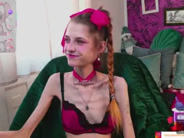 KittyRaine  live sex cam