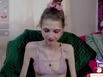 KittyRaine  live sex cam