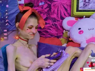 KittyRaine  live sex cam