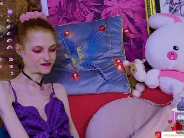 KittyRaine  live sex cam