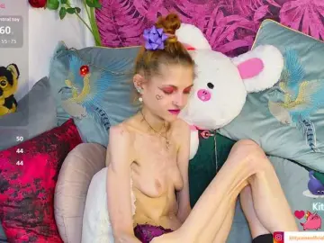 KittyRaine  live sex cam