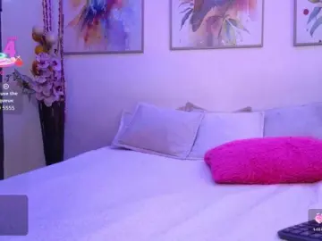 Moon-celeste  live sex cam