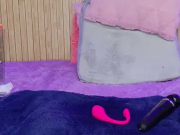 Moon-celeste  live sex cam