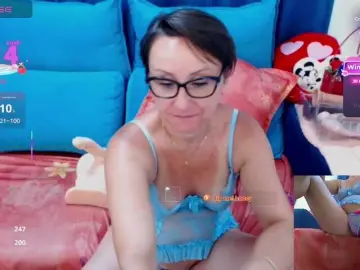 Nicolle49  live sex cam