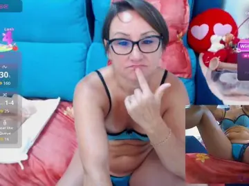 Nicolle49  live sex cam