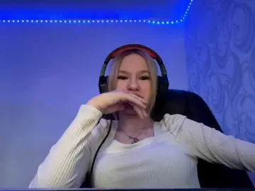 Linaloawot  live sex cam