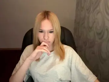 Linaloawot  live sex cam