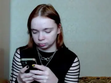 Aliiicestone  live sex cam