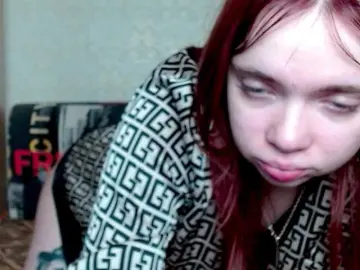 Aliiicestone  live sex cam