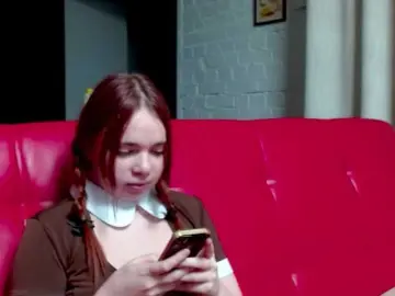 Aliiicestone  live sex cam