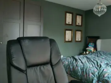 Magicinabox  live sex cam