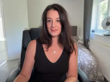 Magicinabox  live sex cam