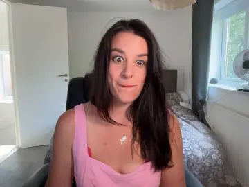 Magicinabox  live sex cam