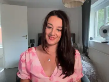 Magicinabox  live sex cam