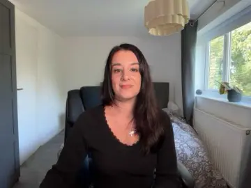 Magicinabox  live sex cam