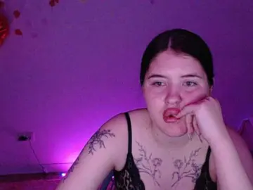 Bluerose  live sex cam