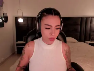 ChristineFord  live sex cam