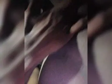 Littlegurll  live sex cam