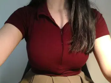 QueenHot92  live sex cam